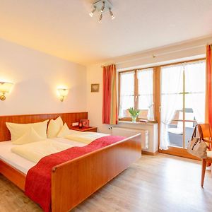 Basic Double Room 16